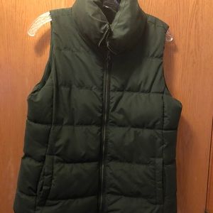 Old navy puffer vest khaki size medium